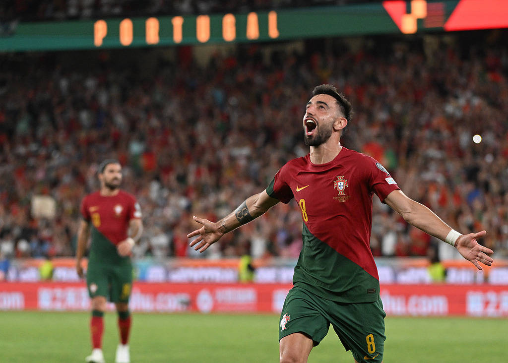 哈萨克斯坦队员取得进球，帮助球队胜出