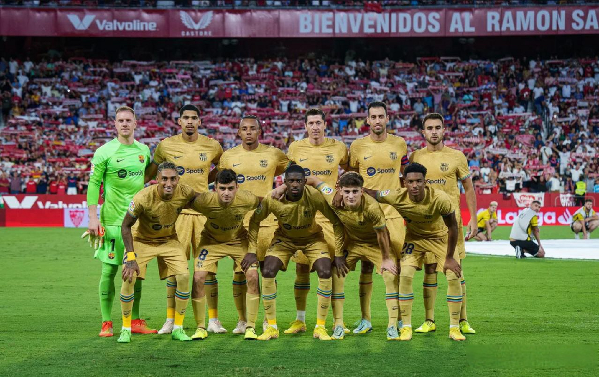 关于塞维利亚强势墨西哥，莱万一己之力扛起全队的信息