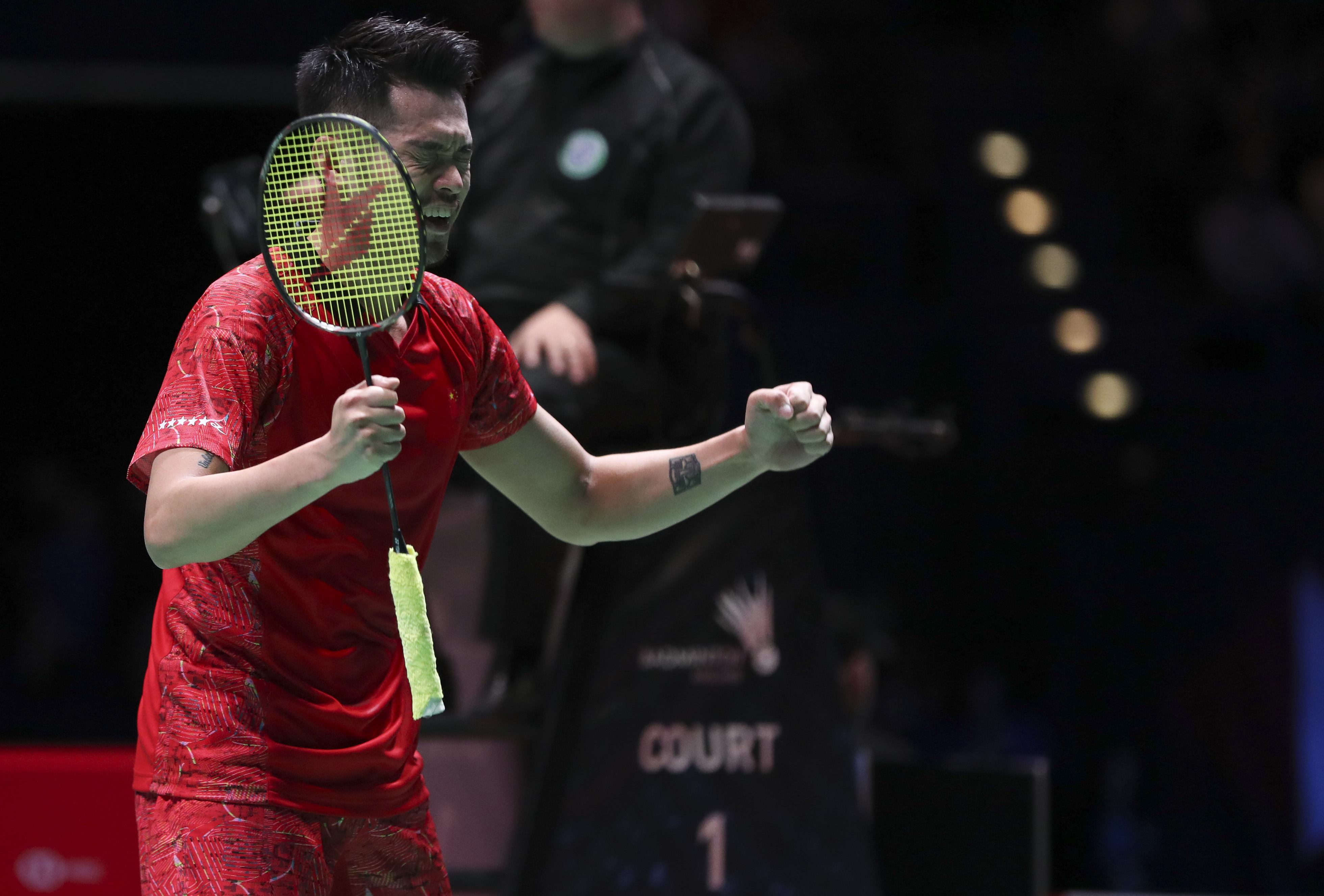 包含马来西亚羽毛球队逆转英格兰羽毛球队，林丹惊艳世界的词条