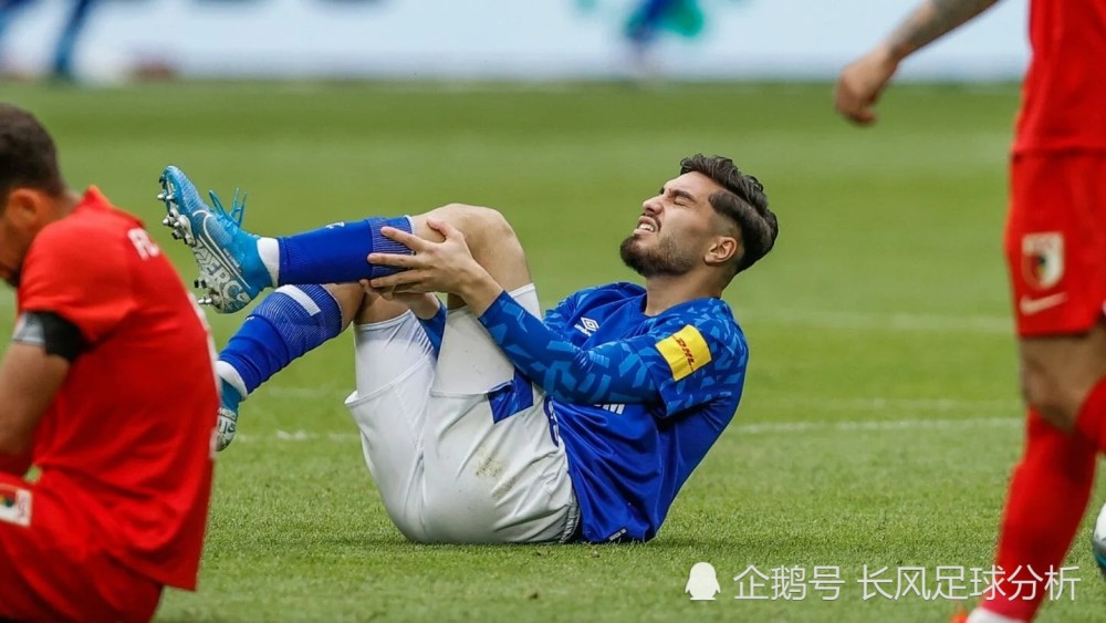 关于沙尔克球队士气高涨，迎接挑战的信息