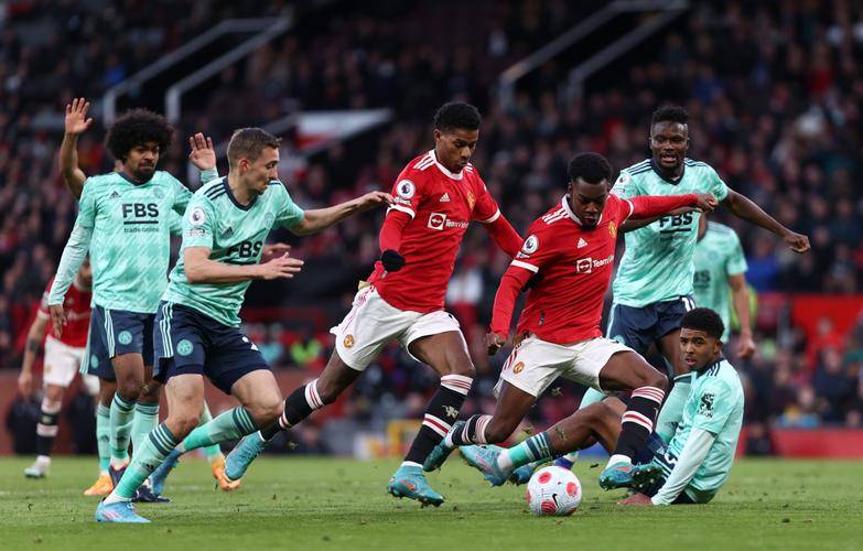 弗赖堡主场失分,跌出欧战区域 弗赖堡主场失分,跌出欧战区域