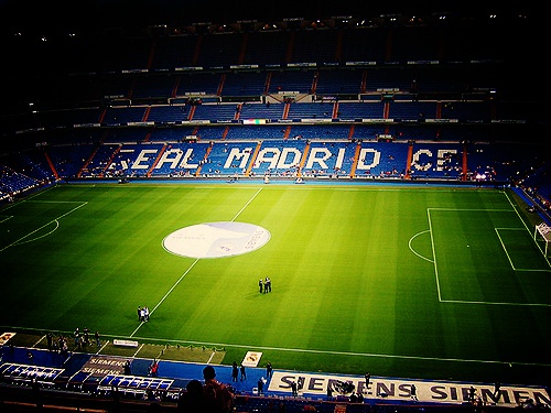 格拉纳达客场平局，保持不败态势