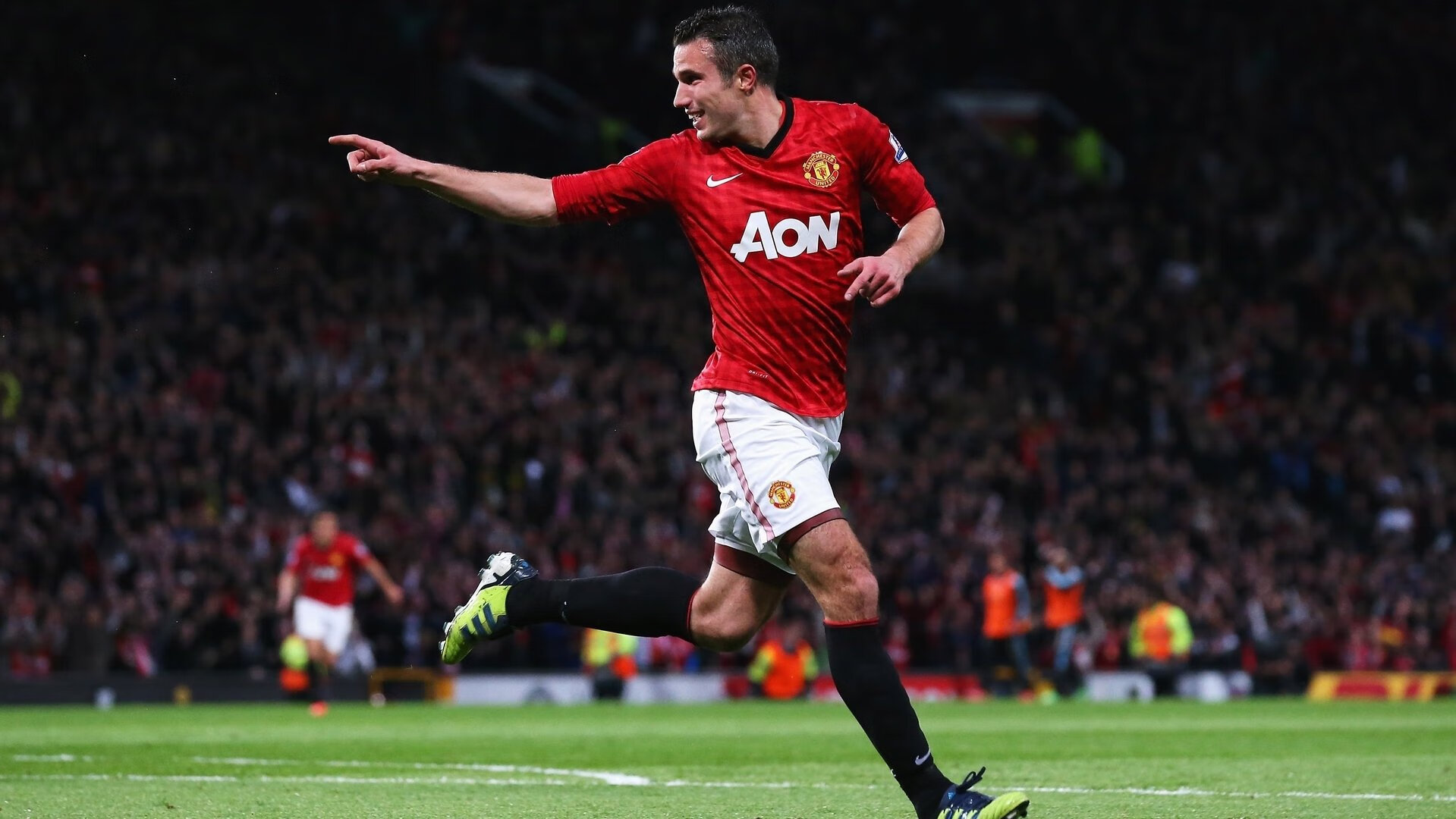 从希腊神话到现代战术,奥纳纳如何成为攻防转换核心,并助球队完成希腊式封锁莱比锡红牛