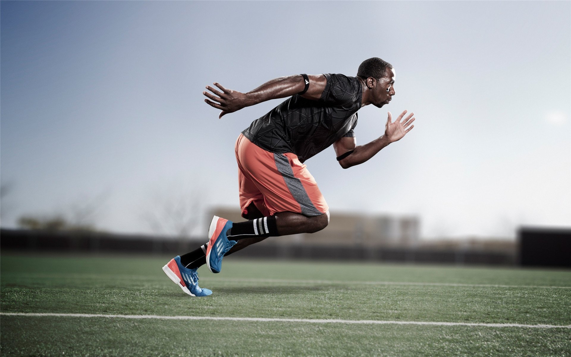 绿茵场上的双重风暴，哈兰德爆发之夜与洪都拉斯血拼塞维利亚的足球启示