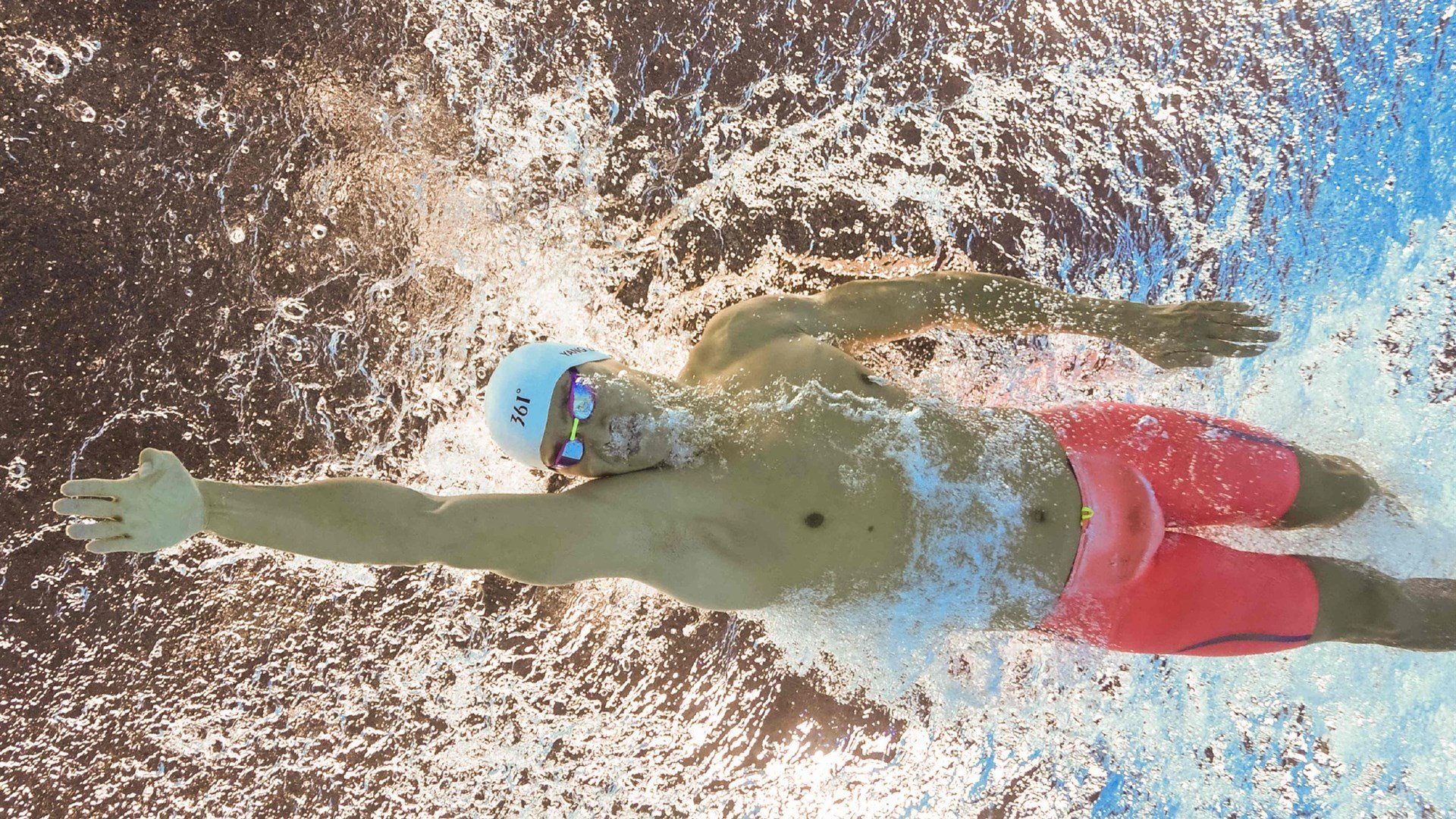 突尼斯爆冷切尔西，奥亚尔萨瓦尔成为关键先生